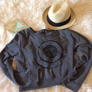 Long sleeve crop top